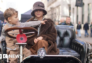 St James's Motoring Spectacle: Old cars meet new in Pall Mall – BBC