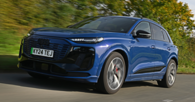 Audi Q6 e-tron Review 2026 | Performance & Pricing – Carwow